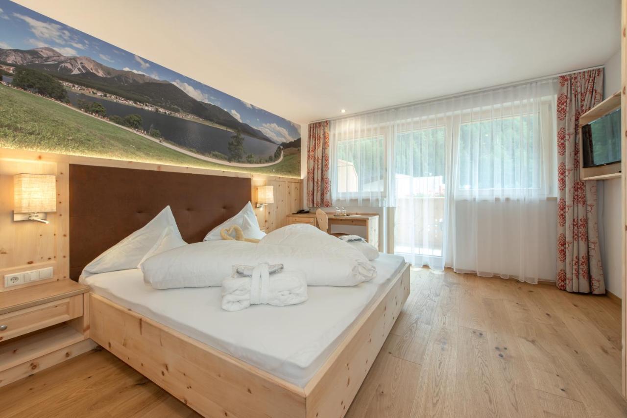 Hotel Theiner Curon Venosta Esterno foto