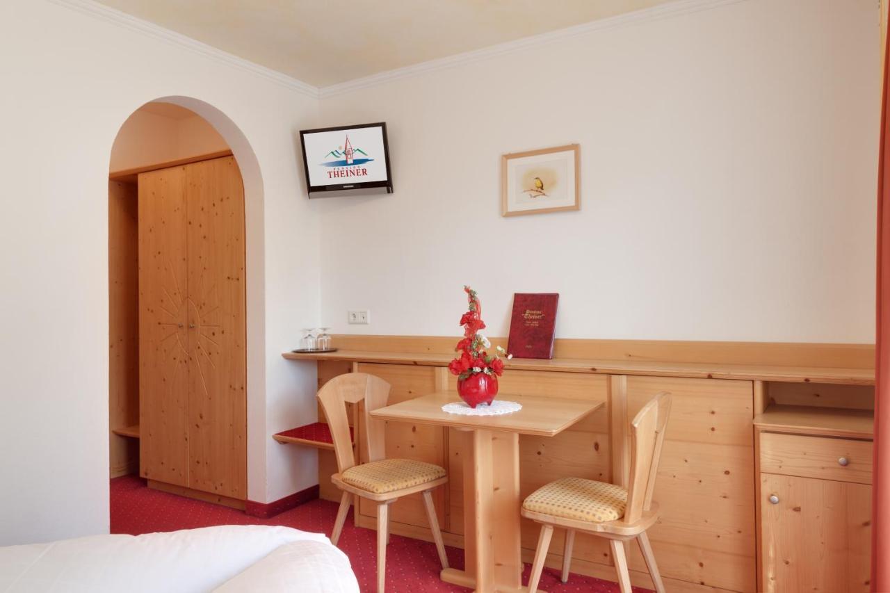 Hotel Theiner Curon Venosta Esterno foto